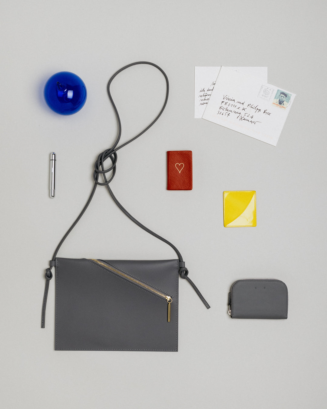 GIFT GUIDE - 01