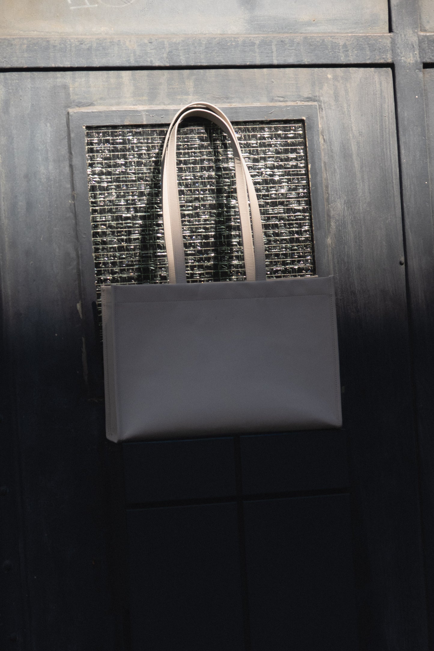 PB 11 Shoulder Bag Black