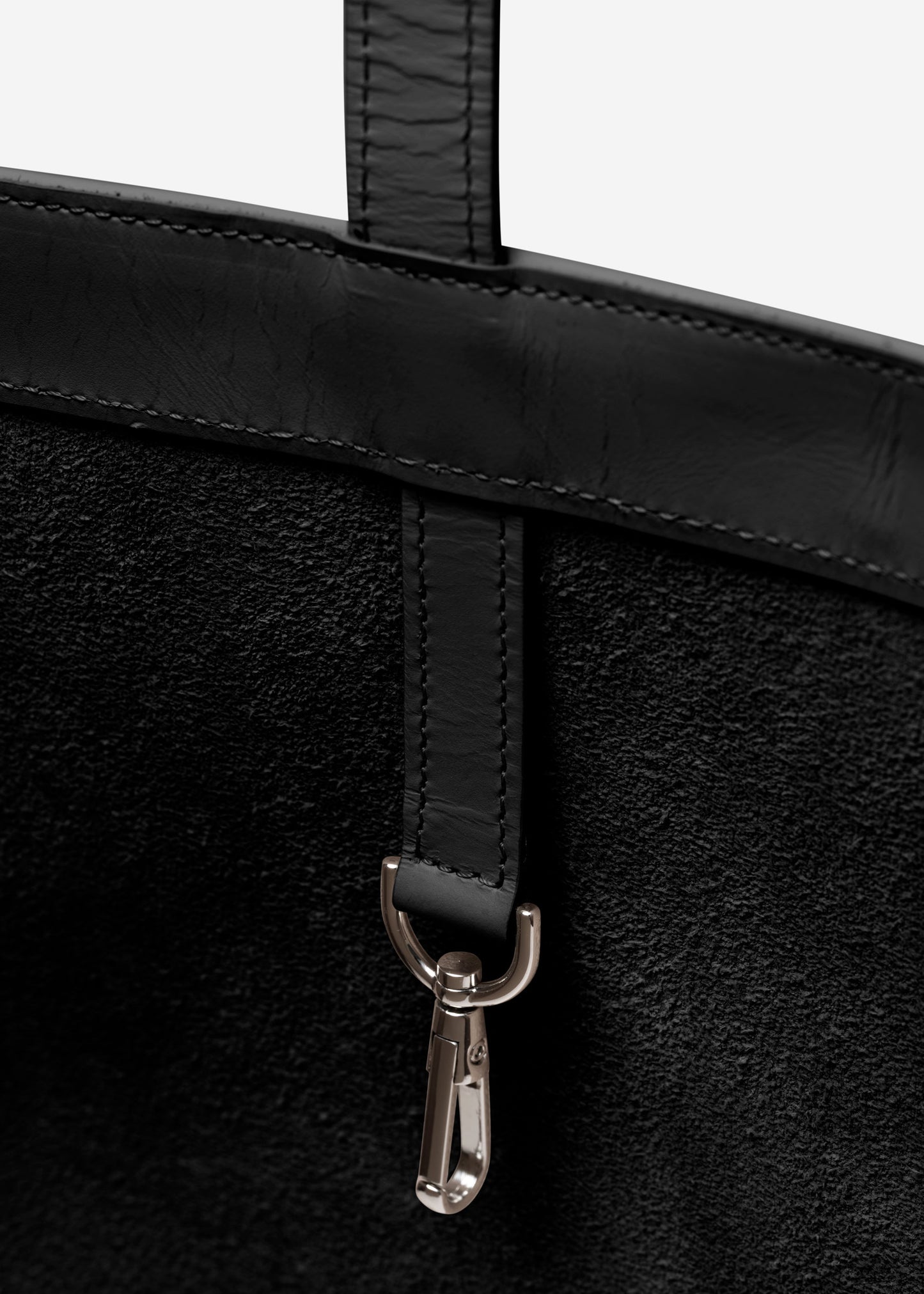PB 11 Shoulder Bag Black
