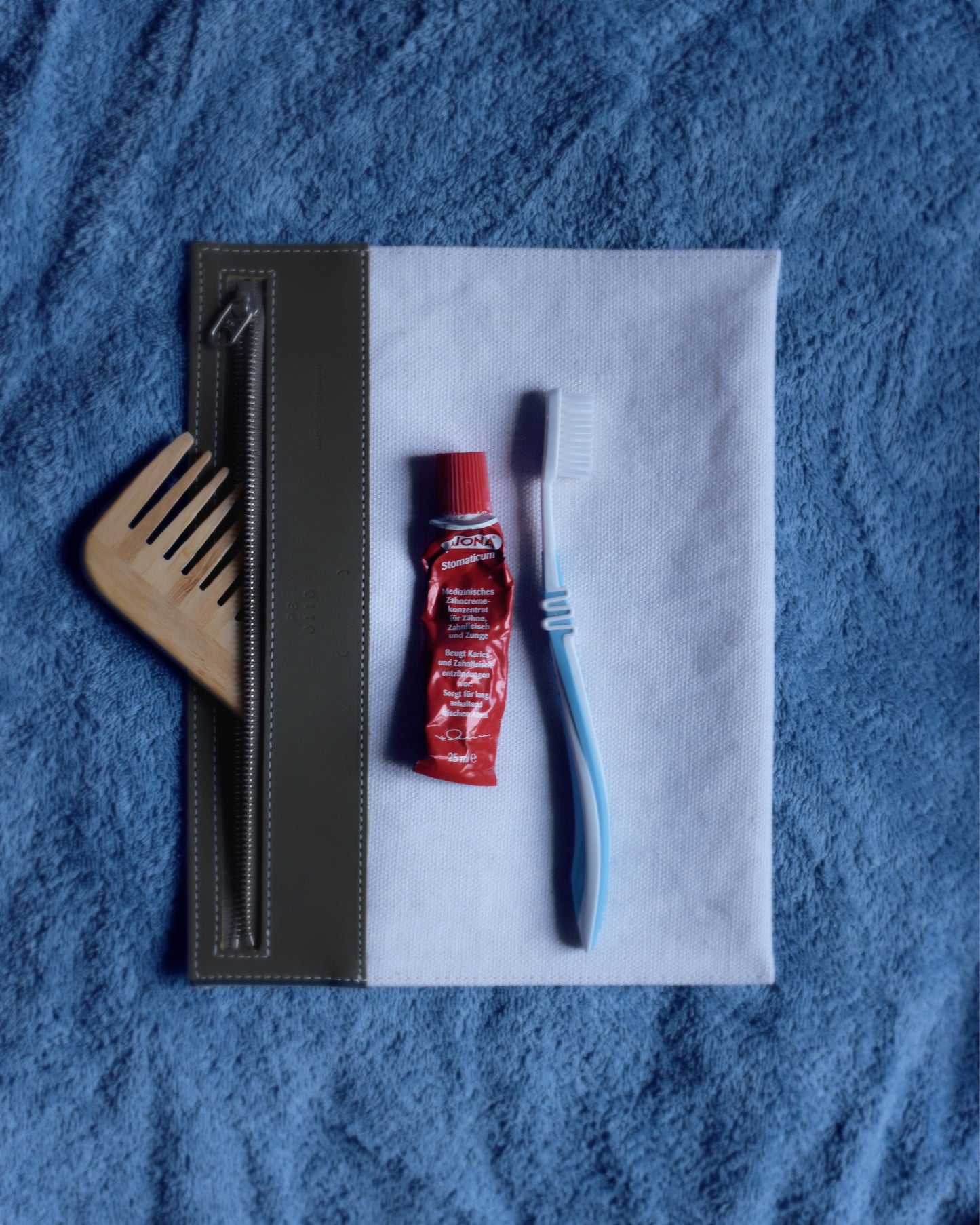 AB 126 Pouch Hellbraun