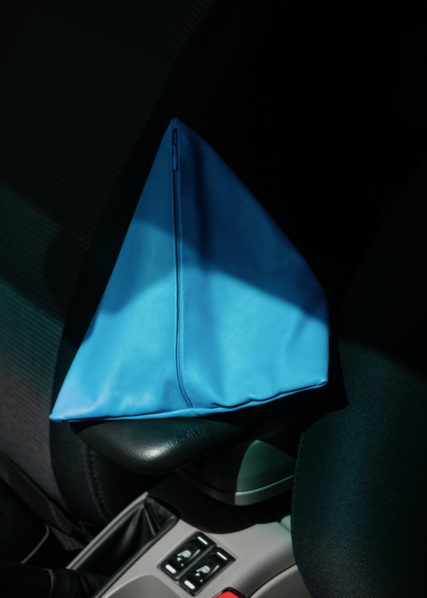 AB 122 Pouch Regatta